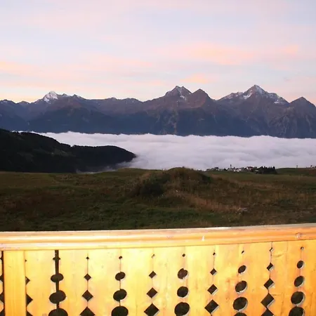 Ferienwohnung Mit Mansarde Und Sudbalkon In Herrlicher Panoramalage Vor Dem Monte Emilius Апартаменты Нюс