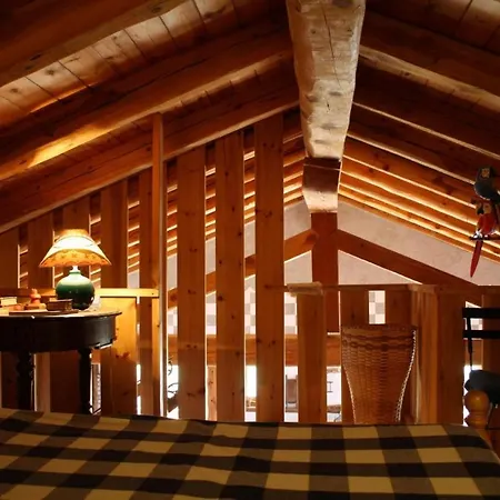 Ferienwohnung Mit Mansarde Und Sudbalkon In Herrlicher Panoramalage Vor Dem Monte Emilius * Nus